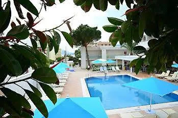 Banu Luxury Μαρμαρίς