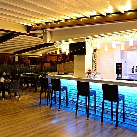 住宿加早餐酒店 Banu Luxury 马尔马里斯